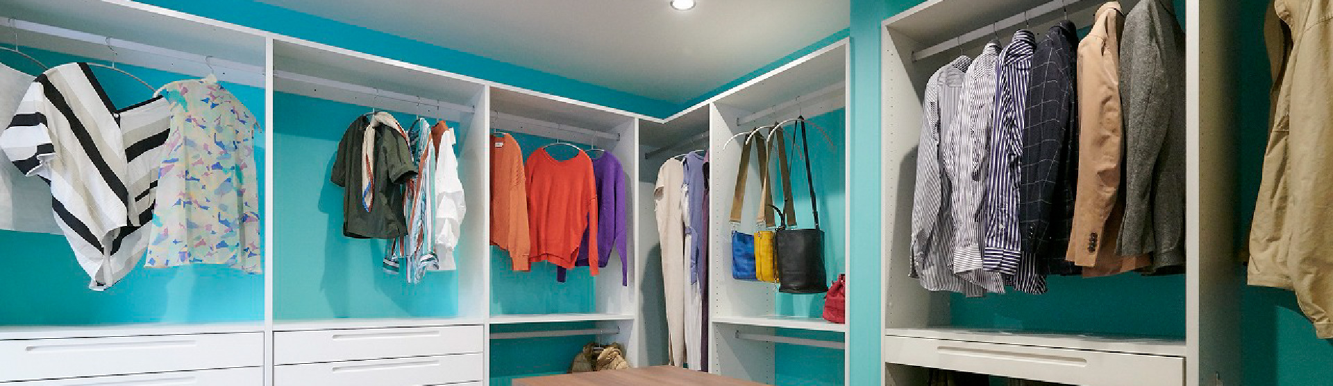 CLOSET & LAUNDRY